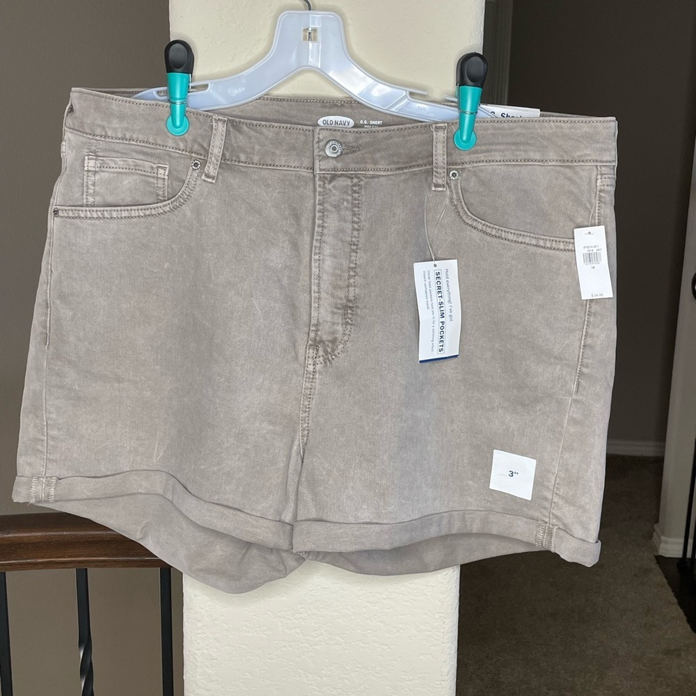 Old Navy Gray OG Short High Rise 3” inseam NWT Style #670214-02-1 Summer Spring